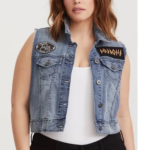 TORRID Premium 1X Women’s Biker Distressed Patch Denim Vest Medium Wash - Picture 1 of 11